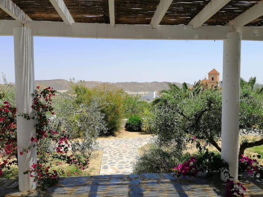 הוילה Lucainena de las Torres Casa Jardin. Vivienda Rural En Zona Tranquila. מראה חיצוני תמונה