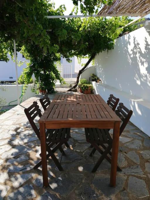 הוילה Lucainena de las Torres Casa Jardin. Vivienda Rural En Zona Tranquila. מראה חיצוני תמונה
