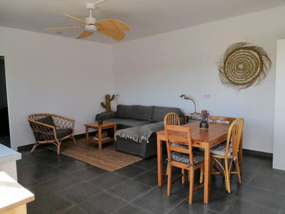 הוילה Lucainena de las Torres Casa Jardin. Vivienda Rural En Zona Tranquila. מראה חיצוני תמונה